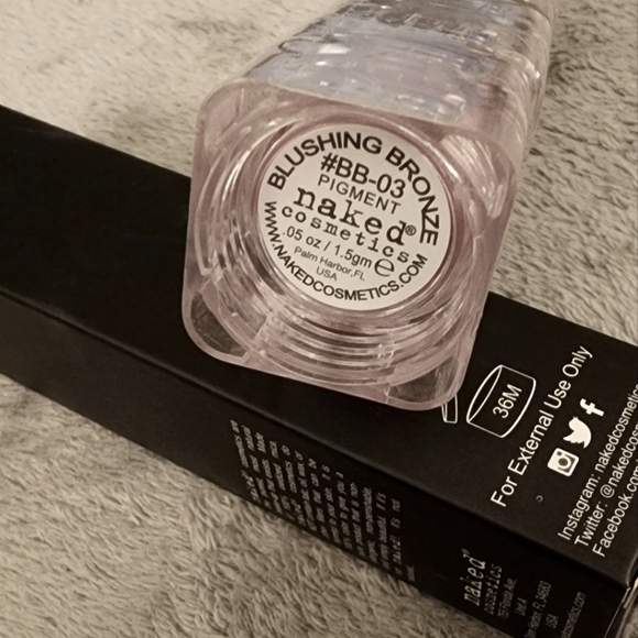 Naked Cosmetics 4-pc Pigment Collection - Picture 3 of 6